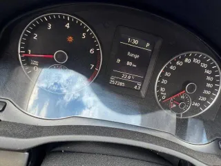 Volkswagen Jetta, 2010 года, 102 лс, 257285 км, АКПП; легковой автомобиль, марка: Фольксваген, модель: Джетта, год изготовления: 2010 г.в., VIN: XW8ZZZ1KZAG508718, г/н: С994ОТ750