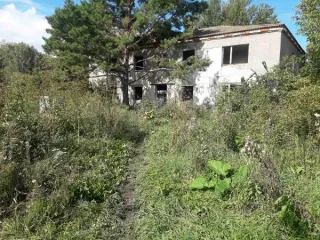 Земельный участок 4176 кв.м и нежилое здание (научная станция) 405,4 кв.м, Тюменская область, г. Ишим. Земельный участок площадью 4176 кв.м., с кадастровым номером 72:25:0103002:10, РФИ П11720004812, местоположение: обл. Тюменская, г. Ишим, ул. Луговая, 25 с расположенным на нем нежилым зданием…