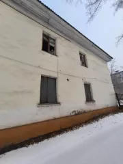 Недвижимое имущество, состоящее из: Земельного участка с кадастровым номером 19:02:010533:1446, площадью 690,0 кв.м., расположенного по адресу: Российская Федерация, Республика Хакасия,  г. Черногорск, Улица Дзержинского, 5. Категория земель: земли населенных пунктов, виды разрешенного…