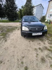 Kia Carens 2005 года, 105 л.с., пробег 201664 км. Цвет темно-зеленый. VIN: KNEFC525155398602. Категория B (M1). ПТС 71ОС 745362. Не на ходу. Требуется переварка порогов и задних внутренних арок, ремонт электрики, системы охлаждения и двигателя. Имеются коррозия, вмятины кузова, требуется покраска…