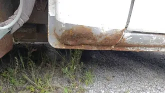 Грузовой фургон 47640 na shassi IVECO 50C, 2007 года выпуска, VIN X8947640070AL7027, цвет: Белый, г/н: В324ОЕ154, мощность двигателя, л. с. (кВт): 125 (92), шасси (рама) № ZCFC5090005643434, кузов №: 027, разрешенная максимальная масса 5200 кг, масса без нагрузки 2605 кг, пробег неизвестен. Бывший…