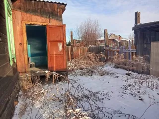 1/2 доли в жилом доме, 74,6 кв.м, г. Черемхово, Иркутская область. 1/2 доля в праве на жилой дом, площадь: 74,6 кв.м, кадастровый номер: 38:33:010206:183, адрес (местонахождение): Российская Федерация, Иркутская область, городской округ город Черемхово, город Черемхово, улица Шелехова, дом 30.