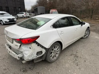 Mazda 6 2015. Легковой автомобиль марки Mazda, модель 6, год выпуска 2015, VIN: RUMGJ4268FV018391. Имущество является предметом залога.