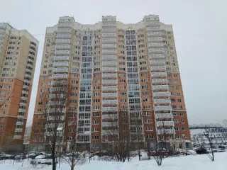 Жилое помещение 72.8 кв. м по адресу: г. Москва, ул. Рождественская, д. 31, кв. 251, этаж 12, кадастровый номер: 77:16:0010105:8782.