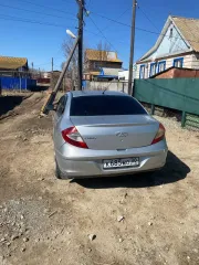 Chery M11 2010 avtomobil' Chery M11 2010 goda vypuska, VIN LVVDC11B8AD400662 Avtomobil' na khodu. Khodovaya chast' v normal'nom sostoyanii, porogi rzhavye. Spushcheny kolyosa (stoit zimnyaya rezina). Trebuetsya zamena masla.    Na transportnoe sredstvo zaregistrirovano ogranichenie (obremenenie)…