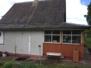 Жилой дом 101 кв.м и земельные участки 1095 кв.м и 1000 кв.м, Калужская обл. 1. Земельный участок, площадь 1095 кв. м., категория земель Земли населенных пунктов, адрес (местонахождение) Россия, обл. Калужская, г Калуга, д. Сокорево, кадастровый (условный) номер 40:25:000210:195. 2. Земельный…