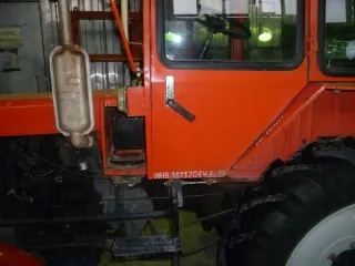 Трактор Т30-69КО 2007 Транспортное средство трактор Т30-69КО назначение: уборка территории марка: трактор Т30-69КО год выпуска: 2007 модель: трактор Т30-69КО VIN (заводской) номер: 706347