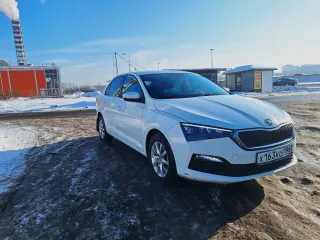 SKODA RAPID 2022. Легковой автомобиль SKODA RAPID VIN: XW8AC6NH4NK116864, 2022 г.в. (в залоге у ПАО "Сбербанк"). Требуется проведение сервиса, замены элемента питания в ключе, функция аварийного вызова работает с ограничениями.