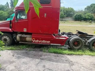 FREIGHTLINER CENTURY 1998 грузовой тягач седельный, VIN: IFUYSDYB9XPB48218, индивидуальная.