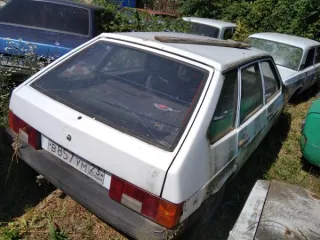 Автомобиль ВАЗ 2109 1989 года выпуска, государственный регистрационный номер В857УМ23, VIN XTA210900K0552598, пробег 416825 км. Кузов имеет очаги глубокой и сквозной коррозии пола, боковин, дверей, рамы ветрового окна, деталей оперения, следы ремонта деталей кузова, повреждения лакокрасочного…