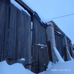 Земельный участок 88 кв.м и здание 53 кв.м в Республике Марий Эл. Категория земель - земли населенных пунктов, вид разрешенного использования – для содержания гаража. Кадастровый номер участка: 12:10:1670117:361. Адрес: Республика Марий Эл, Сернурский район, пгт. Сернур, ул. Комсомольская, д. 24…