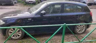 BMW 118i 2010 года выпуска, VIN WBAUE71050E009058. Легковой комби, черный цвет. Двигатель бензиновый, модель N4682087 A9171667, мощность 136 л.с. Состояние неудовлетворительное, битый, не на ходу. Является предметом залога.