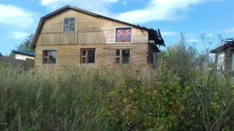 ½ доли дома (78.9 кв.м) и ½ доли участка (1200 кв.м), Московская область. Кадастровый номер: 50:33:0010308:194. Вид собственности: общая долевая. Адрес: Московская область, Ступинский район, сельское поселение Семеновское, д. Бекетово, ул. Родниковая, д. 33. Назначение: жилое. Площадь: 78.9 кв.м…
