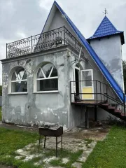 Дом 189,9 кв.м и земельный участок 1492+/-27 кв.м в Кемеровской обл. Жилой дом, расположенный по адресу: Кемеровская область, Елыкаевское сельское поселение, деревня Жургавань, ул. Центральная, 51ж, имеющий общую площадь 189.9 кв.м, (кадастровый номер объекта недвижимости 42:04:0211016:331)…