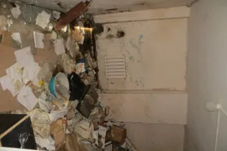 Нежилое помещение 584.8 кв.м по адресу: г. Таганрог, ул. Осипенко, 51. Назначение: нежилое, литер п/А, комнаты: 1-24, 5а, 6а, 6б, 16а, 26-28, этаж: подвал № 1. Кадастровый номер: 61:58:0003277:1199. Вид ограничений и обременений: согласно информационному извещению.