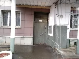 Продажа имущества, находящегося в собственности города Москвы, нежилое помещение по адресу: г. Москва, ул. Новохохловская, д. 4, площадью 146,4 кв. м. (Этаж № 1), кадастровый номер: 77:04:0001020:5831 Продажа имущества, находящегося в собственности города Москвы, нежилое помещение по адресу: г…