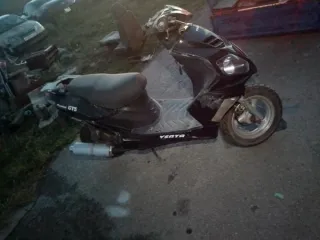 Двухколесный транспорт Honda DIO Smart IMZ 810340. Двухколесные транспортные средства в ассортименте б/у, без регистрационных знаков: скутер «QiNGi»; скутер «УШ4ТА»; скутер «Хонда DIO»; механическое транспортное средство «Smart HT50QT-16C»; скутер Хонда DIO; мотоцикл-мопед «ИМЗ 810340»; Мопед…