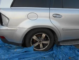 <p>MERSEDES BENS CL500 4 MATIC,2006 г.в. идентификационный номер  VIN : WDC1648861F179273 в виде пригодных к реализации остатков. Автомобиль разукомплектован, не на ходу, снят с регистрационного учета.</p>