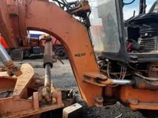 Автогрейдер ГС-18.05 2009 года, госномер МТ 6472 02. Страна-производитель: г. Брянск. VIN: 090020 (125). Год выпуска: 2009. Заводской номер машины (рамы): 090020. Номер двигателя: 90279588. Цвет: оранжево-черный. Паспорт самоходной машины (ПСМ): ВЕ № 550027 от 04.09.2009г. Мощность двигателя: 130…