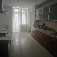 3-комн. квартира 108.4 кв.м Ханты-Мансийск общей площадью 108,4 кв.м, в том числе жилая 67,5 кв.м, расположена на 3 этаже 6 этажного жилого дома, кадастровый номер 86:12:29:0:28:39, инф. № 10575, адрес объекта: Тюменская область, Ханты-Мансийский автономный округ-Югра, г. Ханты-Мансийск, ул. Карла…