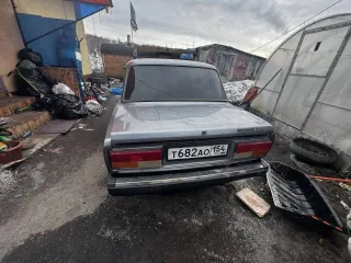 ВАЗ 2107, 2010 года, 72 лс, 21869 км. Легковой автомобиль, LADA, 210740, ХТА210740А2967120, год выпуска 2010, г/н Т682АО154, пороги гнилые, дно гнилое, двери побитые, двигатель требует капитального ремонта, ходовая часть требует ремонта, пробег не работает спидометр, замена патрубков всех…