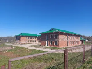 Объект незавершенного строительства (нежилое здание, степень готовности 80%), с кадастровым номером 59:31:0490802:1132, общей площадью 4 062,60 кв.м., и земельный участок с кадастровым номером 59:31:0490802:808, общей площадью 12600 кв.м с разрешенным использованием: для размещения объектов…
