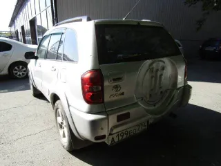Toyota RAV4, 2004 года, 150 л.с., 280000 км, полный привод. Автомобиль легковой, марка: Toyota, модель: RAV4, VIN: JTEHH20V006127441, гос. рег. номер: А199ЕО774, год изготовления: 2004.