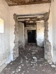 1/2 доля в праве собственности на здания, помещения и земельный участок по адресу: Алтайский край, район Рубцовский, с. Веселоярск, в 3 км юго-западнее, ул. Степная 1. 1/2 доля в праве собственности в нежилом помещении, пом. 1, № 22:39:000000:201, S-28,6 кв.м., 1/2 доля в праве собственности в…
