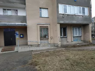 Объект аренды, площадь 61,9 кв. м., номер на поэтажном плане: 3-7,   адрес (местонахождение) объекта: 360003, Кабардино-Балкарская Республика, г. Нальчик, ул. Тарчокова, д. 54Г, помещение 11292-"А" Требуется текущий ремонт 
Общая площадь: 61.9 
Расположение в пределах объекта недвижимости (этажа…