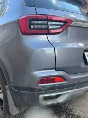 Автомобиль марки CHERY модель Tiggo 4 Pro 2023 г.в. VIN номер LVVDB21B4PD986472, цвет серый. Автомобиль в хорошем состоянии, на ходу, есть незначительные дефекты по кузову, не срабатывает кнопка открытия багажника на ключах.
