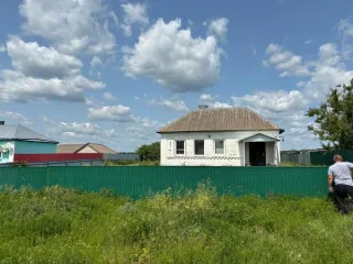 Индивидуальный жилой дом 36,6 м² и земельный участок 1614 м². Липецкая область, Добринский район, село Талицкий Чамлык, улица Центральная, дом 105. Общая площадь: 36.6. В выписках из ЕГРН от 10.06.2025г. № КУВИ-001/2025-121402294-не зарегистрировано. Вид ограничений и обременений: нет. Кадастровая…