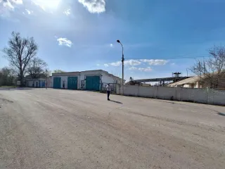 Право аренды земельного участка общей площадью 500 кв.м., кадастровый номер 34:09:021023:53, категория земель: земли населенных пунктов; адрес (местоположение): 404504, Россия, Волгоградская область, г. Калач-на-Дону, ул. Заводская, д. 3, назначение: для размещения промышленных объектов, по…