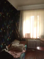 1/3 доли в праве на жилое помещение, кадастровый номер 18:28:000047:3174, по адресу: 427628, Россия, Удмуртская Республика, город Глазов, улица Сибирская, дом 15, квартира 9, комната 2. Площадь: 26.4 кв. м, дата государственной регистрации: 02.09.2003 г.