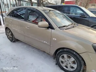 Kia Rio 2010 года выпуска, VIN XWEDH511BB0004337. Ознакомление с автомобилем по месту его нахождения, дату и время необходимо согласовать по телефону: +79528006010.
