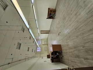 Нежилое помещение общей площадью 347.4 кв.м, расположенное по адресу: г. Москва, ул. Маленковская, д. 32, стр. 2А, помещение 33/2 (номера на поэтажном плане: этаж 2 – комнаты с 33 по 44, 51, 52; этаж 3 – комнаты 1,2). Кадастровый номер: 77:03:0003004:1733. Помещение находится в залоге АО «РМБ»…