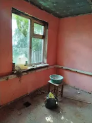 Земельный участок 2675 кв.м с нежилым зданием 15.8 кв.м, Омская область. Земельный участок, кадастровый номер: 55:19:040101:1140, площадь 2675 +/- 18 кв. м., адрес: Российская Федерация, Омская область, Оконешниковский р-н, с. Крестики. Виды разрешенного использования объекта недвижимости: для…