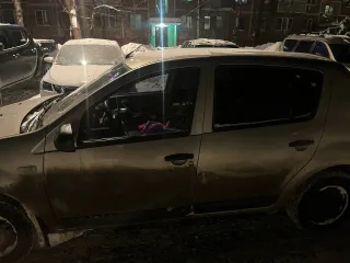 Renault SR 2010 Автомобиль легковой, марка: RENAULT, модель: SR, VIN: X7LBSRB2HAH274896, гос. рег. номер: А586РС190, год изготовления: 2010. ТС находится в залоге у АКЦИОНЕРНОЕ ОБЩЕСТВО "ТБАНК". Автомобиль легковой, марка: RENAULT, модель: SR, VIN: X7LBSRB2HAH274896, гос. рег. номер: А586РС190, год…