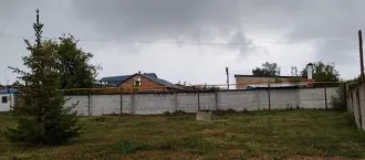 Земельный участок расположен по адресу: г. Елабуга, ул. Московская, з/у 85 В, площадью 295 кв.м., кадастровый (условный) номер 16:47:011327:44. Продажа проводится на основании протокола заочного собрания конкурсных кредиторов от 30.07.2025 в соответствии с отчетом об оценке №24-140 от 27.02.2024…