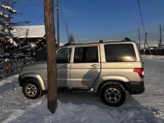 UAZ Patriot 2018, серебристый металлик, г.н. Х993МВ14. Местонахождение: РС(Я), Амгинский р-н. Вид транспорта: наземный. Год выпуска: 2018. VIN номер: -. Марка: UAZ. Модель: Patriot.
