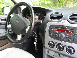Ford Focus 2011 года выпуска. Легковой автомобиль, марка: Ford, модель: Focus, год изготовления: 2011, цвет: чёрный, VIN: X9FPXXEE0PBK56042, г/н: Н792ЕО750. Особенности технического состояния: пробег не подтвержден.
