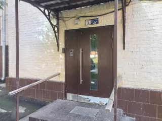 Нежилое помещение 21,1 кв. м, г. Москва, ул. Костикова, д. 3 нежилое помещение по адресу: г. Москва, ул. Костикова, д. 3, площадью 21,1 кв. м (Цокольный этаж № 0), помещение 5Ц, кадастровый номер: 77:01:0004037:1490 Назначение нежилого помещения: Свободное Общая площадь: 21.1 Кадастровый номер…