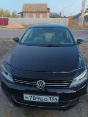 Volkswagen Jetta 2011 года выпуска, VIN — WVWZZZ16ZCM025617, цвет черный. Просмотр осуществляется по предварительной договоренности по телефону +79201200856 или электронной почте tikhomirova.arbitr@yandex.ru в рабочие дни. Имущество находится в залоге на основании договора залога №…