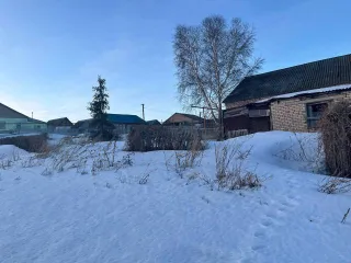 Земельный участок 821 кв.м и квартира 56.7 кв.м, Самарская область. Земельный участок, площадь 821 кв.м, адрес: Самарская область, Исаклинский район, село Ключи, ул. Школьная, кадастровый номер: 63:19:0206003:39. Квартира, площадь 56.7 кв.м, назначение: жилое, адрес: Самарская область, Исаклинский…