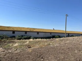 Животноводческий объект 4137 кв.м РД Животноводческий объект, общая площадь 4137 кв. м. кн: 05:04:000000:340, расположенное по адресу: РД, Тарумовский р-он, на территории отгонного животноводства Чародинского района, в границах участка СПК «Гунухский».