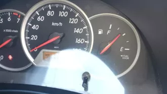 Toyota Wish, 2007 г.в., г/н Е518ЕУ14, цвет - синий, № кузова ZNE140057372. Местонахождение: РС(Я), Мегино-Кангаласский район. Год выпуска: 2007. VIN номер: ZNE140057372. Вид транспорта: наземный. Марка: Toyota. Модель: Wish.