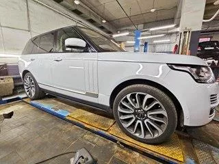Land Rover Range Rover, 2016 года выпуска, идентификационный номер (VIN): SALGA2EF9GA273536. Ознакомление с порядком, сроками и условиями продажи имущества осуществляется в рабочие дни с 09:00 до 18:00 по e-mail: lapinavalentine@gmail.com.