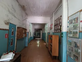 Нежилое здание, 601.1 кв.м, 1937 г., Нижегородская область, с прилегающим земельным участком. Одноэтажное, каменное, деревянное, нежилое здание 1937 года постройки в удовлетворительном состоянии. Перекрытия – деревянные, крыша – по обрешетке железо. Окна наружные с деревянными рамами, двери –…