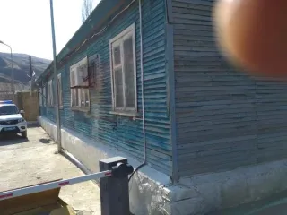 Нежилое помещение свободного назначения, площадь 38 кв. м, 1 этаж, Агульский район, Республика Дагестан. Объект аренды, помещения № 2-4 на поэтажном плане 1 этажа. Адрес: Республика Дагестан, р-н Агульский, с. Тпиг. Косметический ремонт. Помещение свободного назначения, за исключением почтовой и…