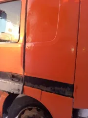 Mercedes-Benz 1843 1998 грузовой тягач, марка: Mercedes-Benz 1843, год изготовления: 1998, цвет: оранжевый, VIN: WDB9540321K355882, ПТС: 77ОК181663, г/н: 089OAT40, мощность двигателя, л. с. (кВт): 428 (315), разрешенная максимальная масса 18000 кг, масса без нагрузки 7695 кг