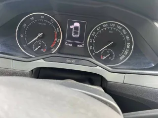 Skoda Superb 2017 года, 150 лс, 120000 км, АКПП. Легковой автомобиль, марка/модель: Шкода Суперб, год изготовления: 2017, мощность двигателя, л. с. (кВт): 150 (110), VIN: TMBAB6NP7H7551827.